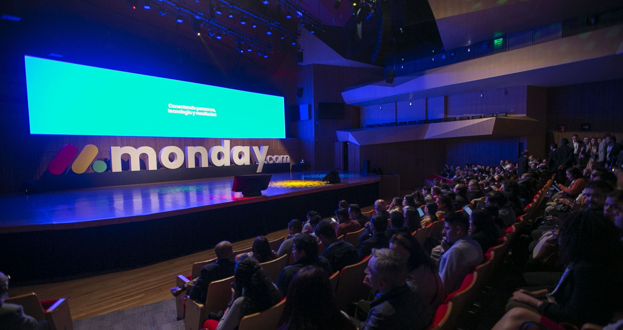 monday.com fortalece la conexión entre personas y tecnología en México 