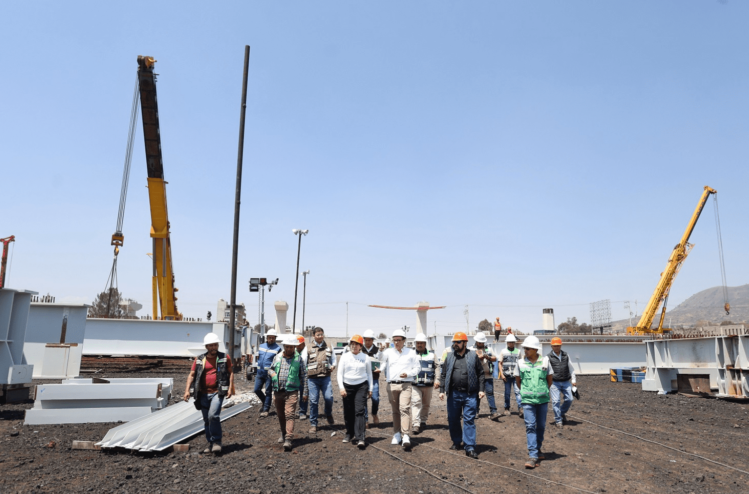 Trolebús Chalco-Santa Martha dará servicio a 3 millones de usuarios; Gobernadora Delfina Gómez Álvarez supervisa obras
