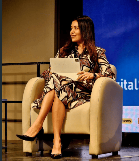 Llama Layla Delgadillo a combatir la violencia digital contra las mujeres