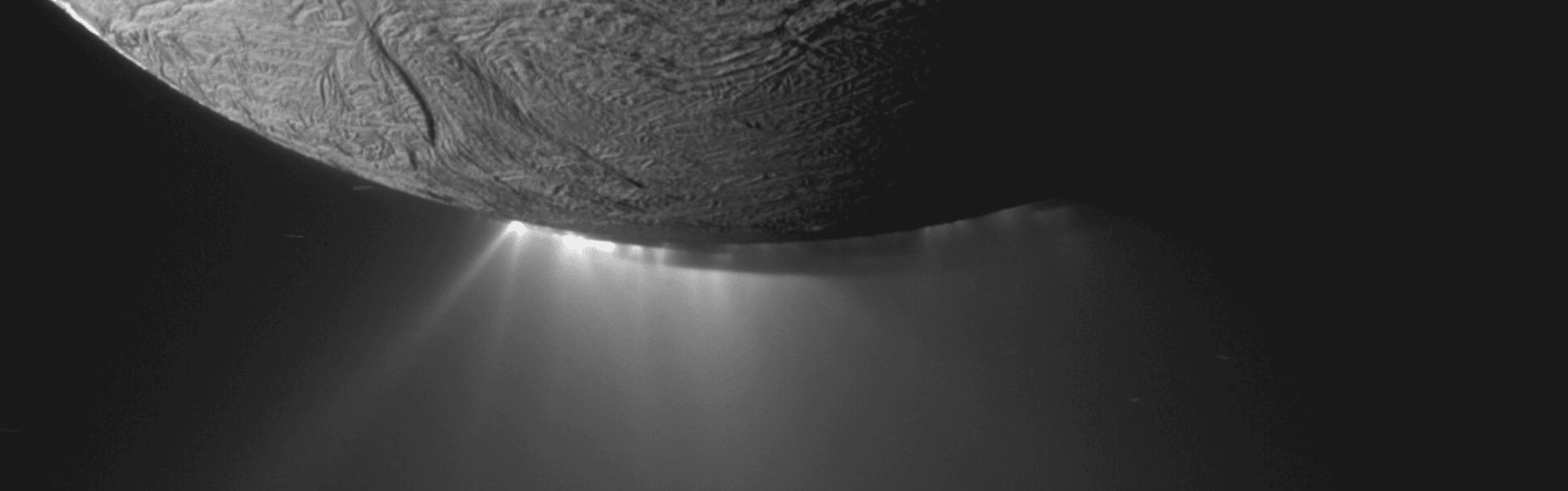 Encélado, el mundo más cercano en el que la vida extraterrestre es más posible
