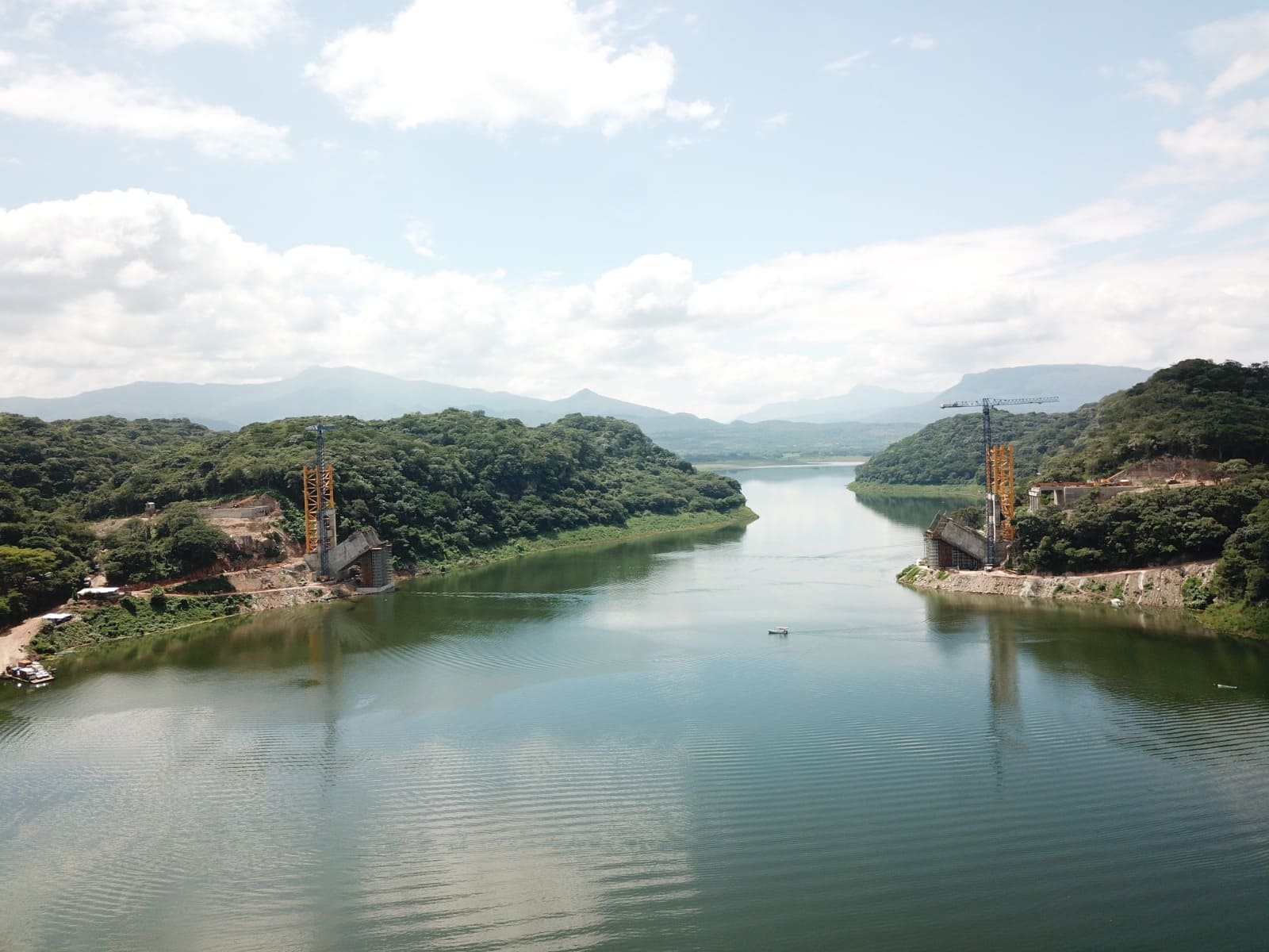 Puente Rizo de Oro en Chiapas registra un avance del 78 por ciento 