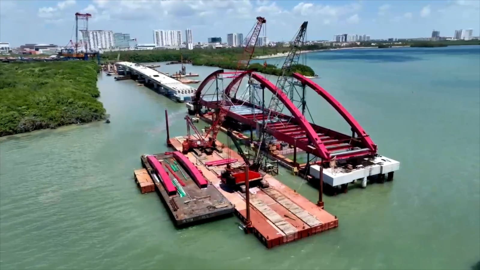  Puente vehicular Nichupté, que conectará a Cancún con la zona hotelera, registra avance del 77.8 por ciento