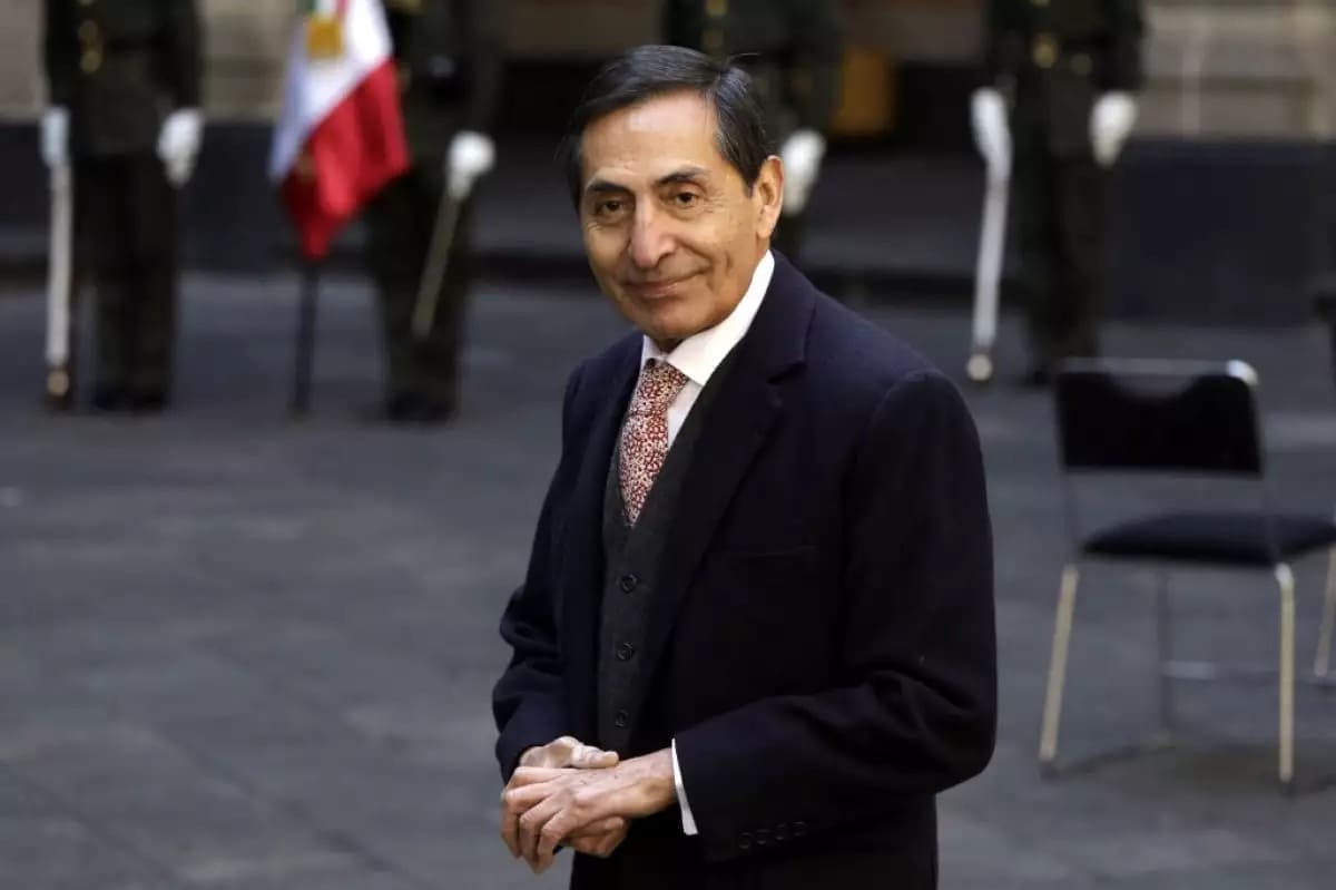 Ramírez de la O busca atajar el nerviosismo de los mercados mientras el peso sigue cayendo