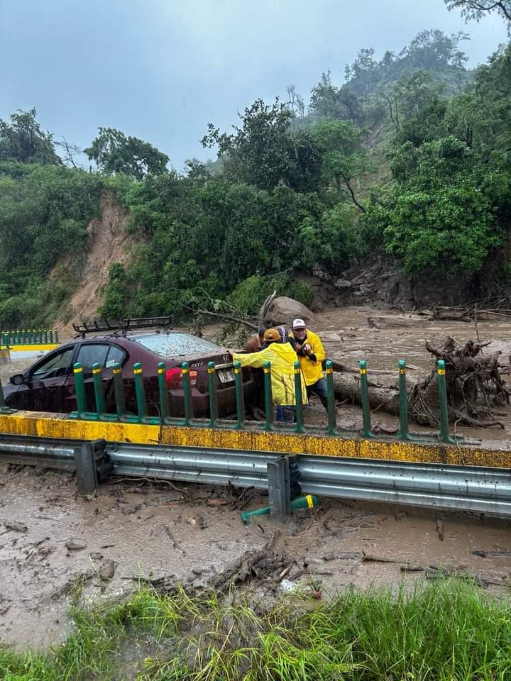 Aseguradoras en alerta en Guerrero y Michoacán para asistir a las personas afectadas por el huracán John
