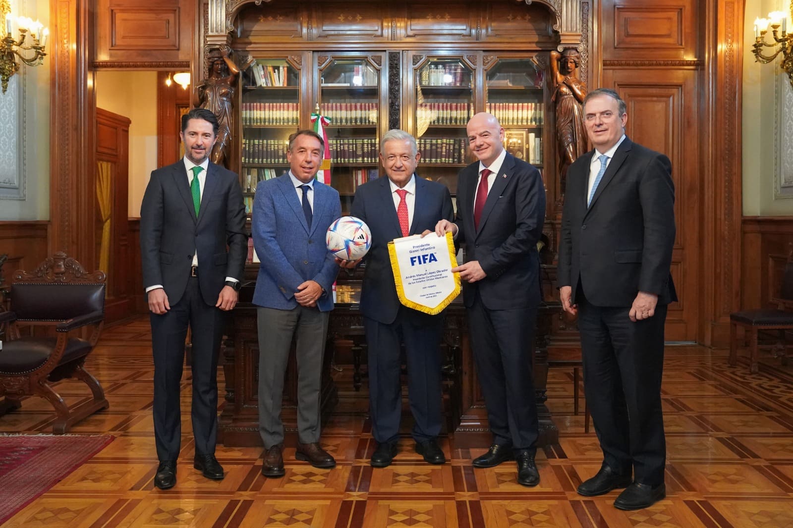 Emilio Azcárraga, CEO de Televisa, dejará el cargo; seguirá como presidente