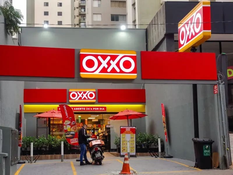 Clientes de Banco Actinver podrán realizar retiros en Tiendas Oxxo