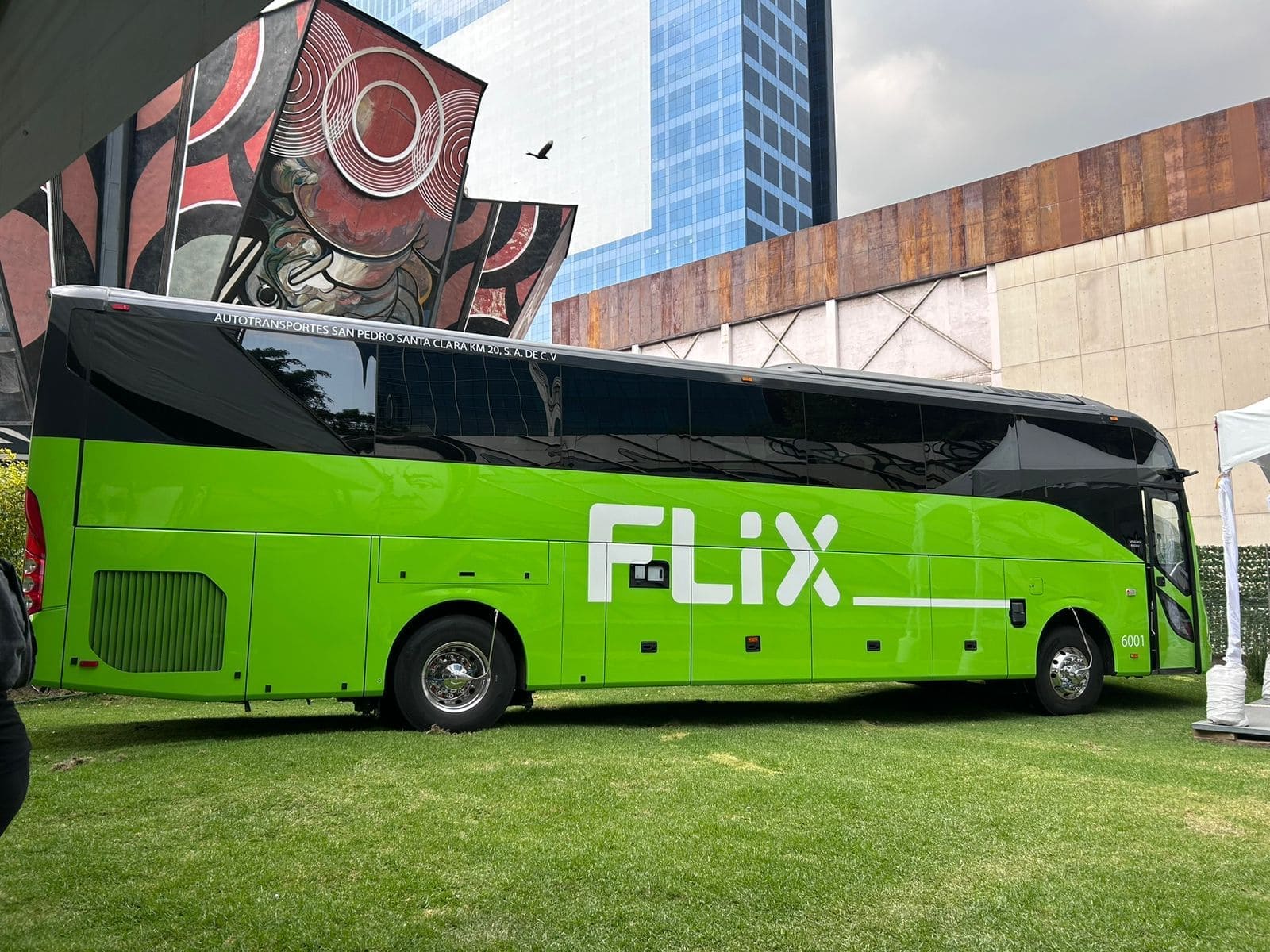 Flix llega a México