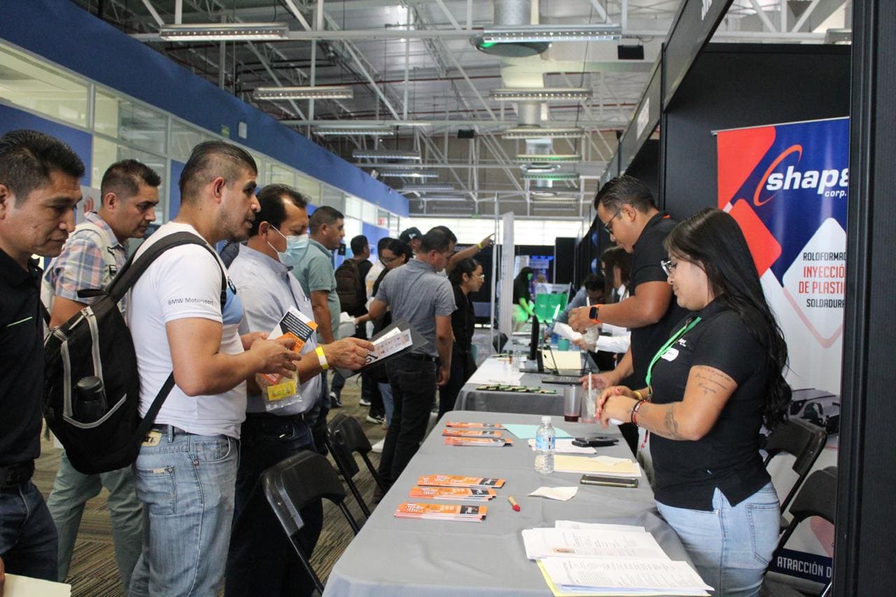 Michelin y Gobierno de Querétaro activan plan de transición laboral para 480 colaboradores ante cierre de planta en 2025
