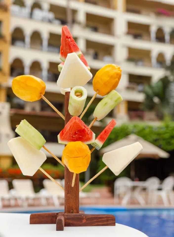 Nuevo taller de jicaletas celebra la cultura popular mexicana este verano en Velas Vallarta