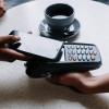 Delincuentes aprovechan pagos sin contacto para realizar compras fraudulentas, alerta Kaspersky